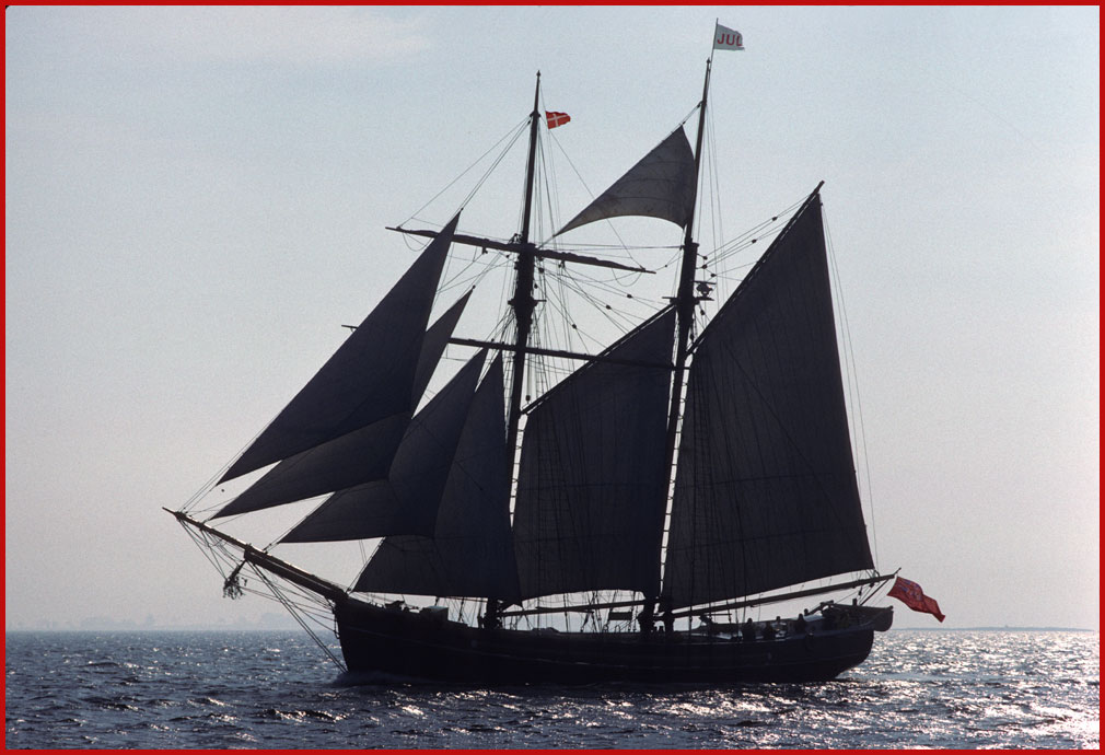 index9-Trad-sailing-Ships-1