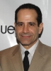 photo Tony Shalhoub (voz)