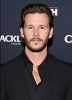 photo Ryan Kwanten (voz)