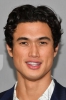 photo Charles Melton