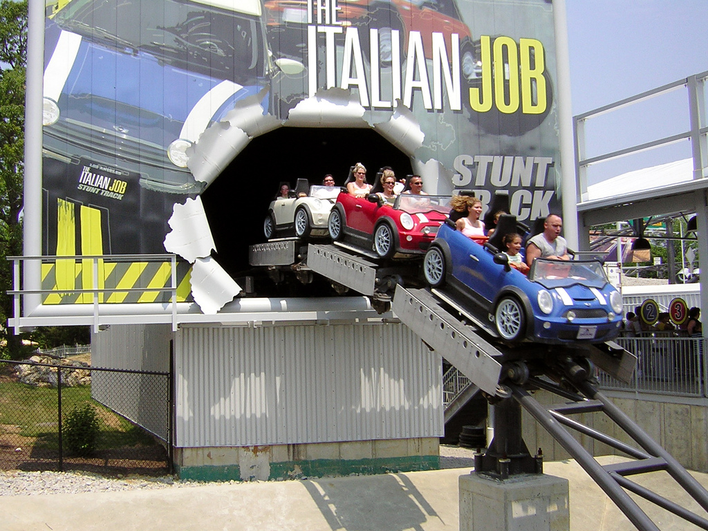 Canada s Wonderland Fans Italian Job Stunt Track Rollercoasters