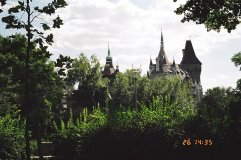 budapest-vajdahunyad-castle-1.jpg