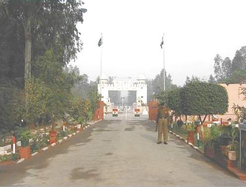 Kasur Border